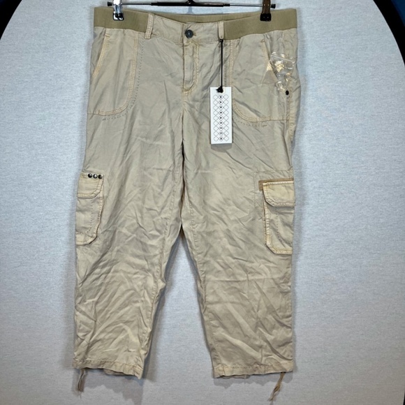 MARRAKECH (ANTHROPOLOGIE), ZIPPED CARGO CROPPED CARPIS. Color- Beige. NWT - Picture 2 of 7